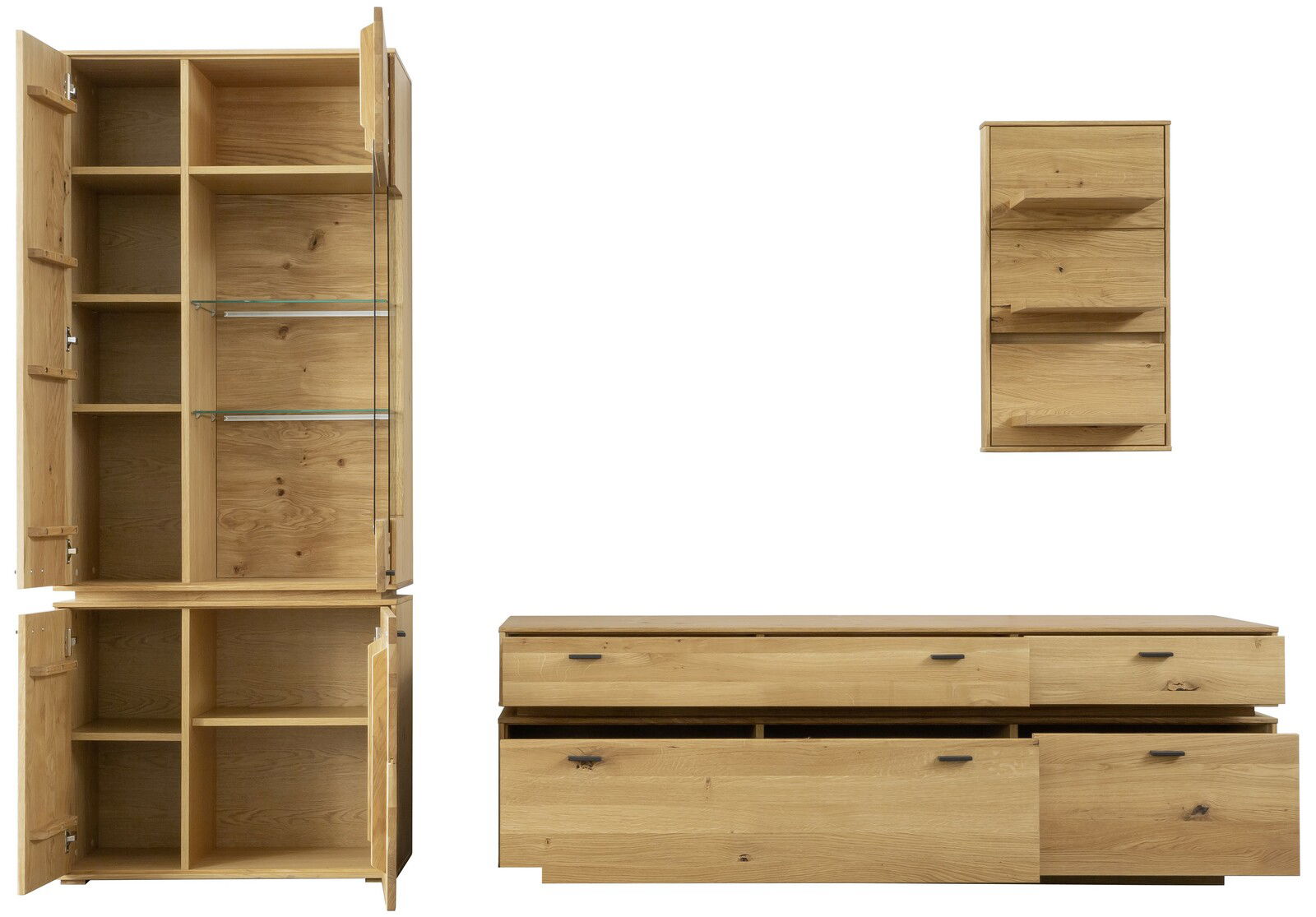 Frontale Ansicht der Wandkombination COMO von Zurbrüggen in Holzoptik mit mehreren Schränken und Regalen.