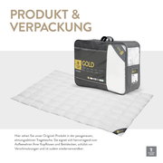 Sommerdecke 135x200cm ULTRA LESpessarttraum GOLD in Verpackung und ausgelegt, Vorderansicht