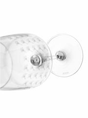 Weißweinglas Set aus der Vogelperspektive, mit elegantem Muster und dem Schriftzug 'JOOP!' auf dem Glasboden.