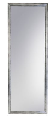 Rechteckiger Spiegel mit silbernem Rahmen, frontal abgebildet