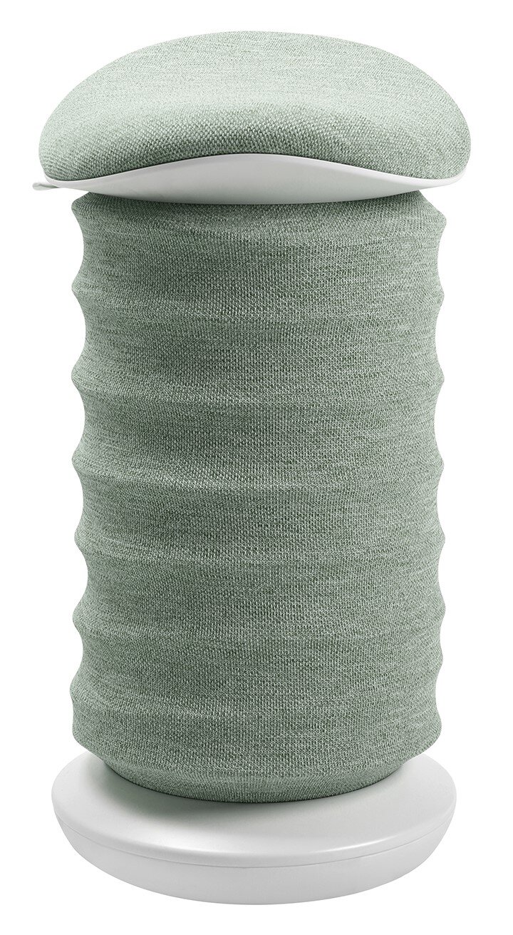 Aktiv-Sitz in zylindrischer Form mit grünem Stoffbezug, seitliche Perspektive