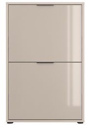 Beiger, minimalistischer Schuhschrank mit zwei Klapptüren und schmalen Griffleisten, Frontansicht.