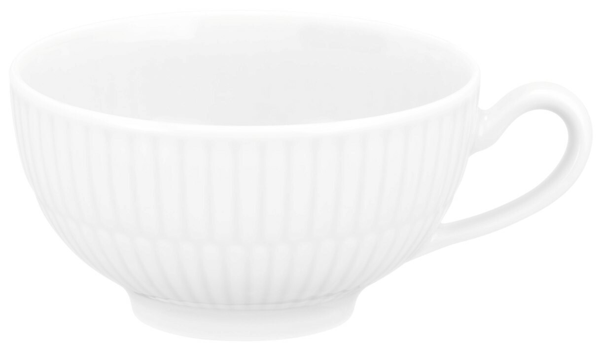 Weiße Teeobertasse mit geriffeltem Design, seitliche Perspektive