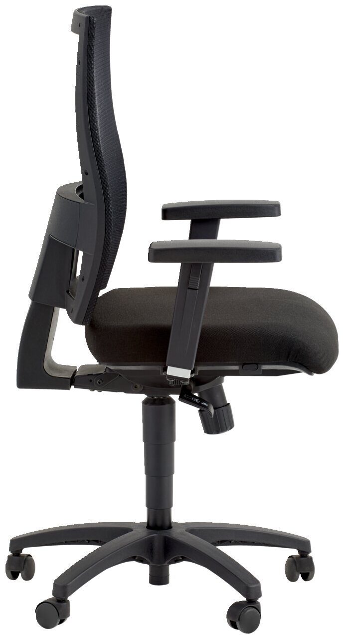 Moderne zwarte draaistoel met verstelbare armleuningen en ergonomische rugleuning, zijaanzicht.