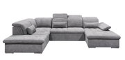 Graues Ecksofa in U-Form mit verstellbaren Kopfstützen und Kissen, Vorderansicht