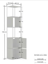 Hohes Aktenregal mit vier offenen Fächern und zwei Fächern mit Türen, seitliche Perspektive, Maße: 198,3 cm hoch, 40,7 cm breit, 35,7 cm tief.