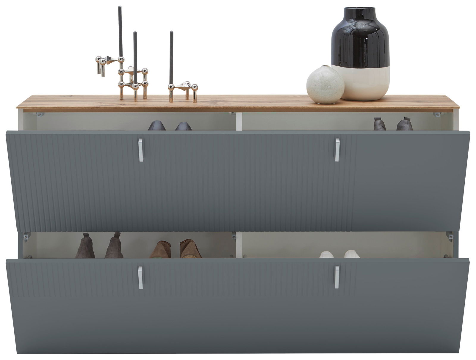 Moderner Hängeschuhschrank mit zwei offenen Klappen, graue Fronten, Holzoberfläche mit Dekorationen, frontale Ansicht.