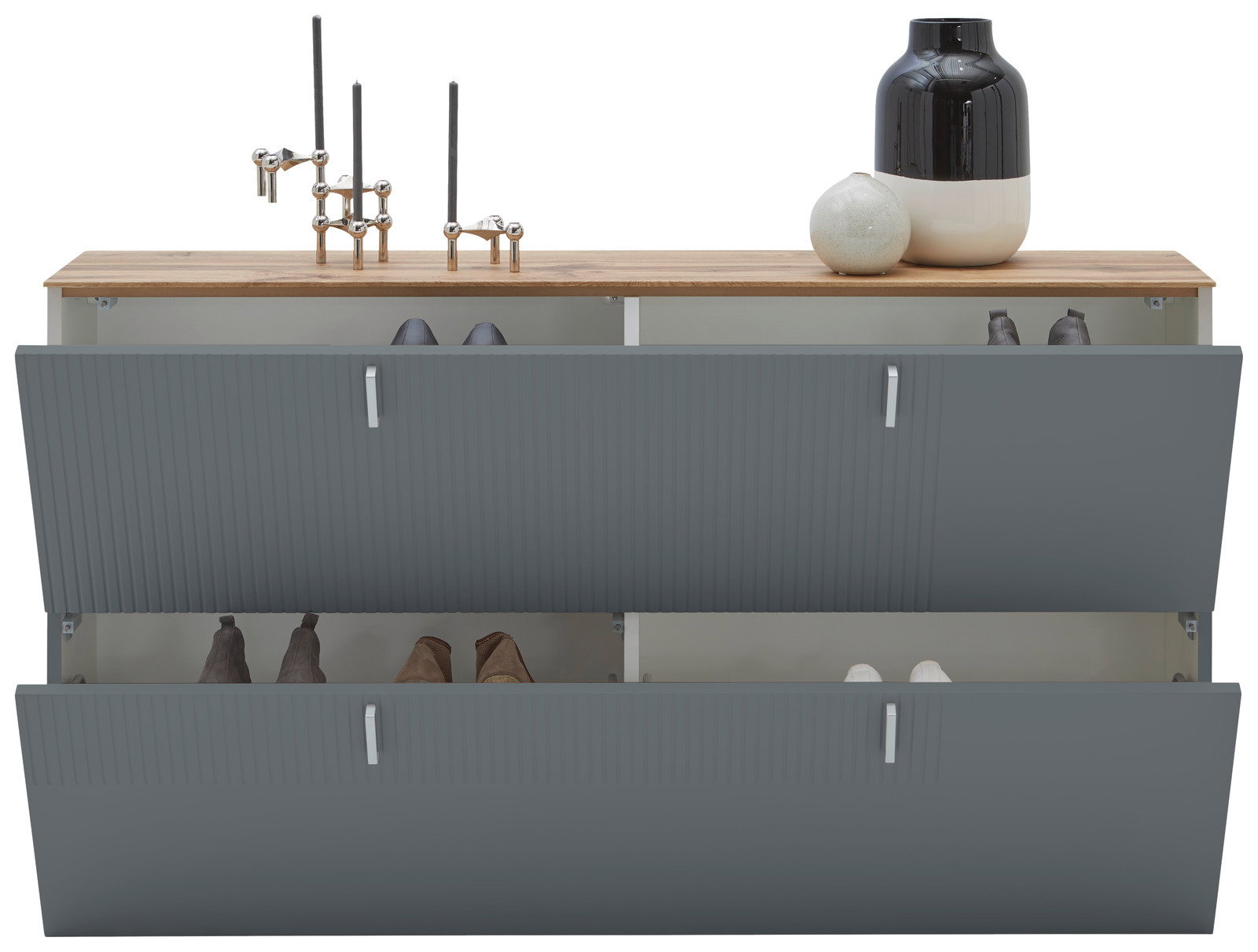 Moderner Hängeschuhschrank mit zwei offenen Klappen, graue Fronten, Holzoberfläche mit Dekorationen, frontale Ansicht.