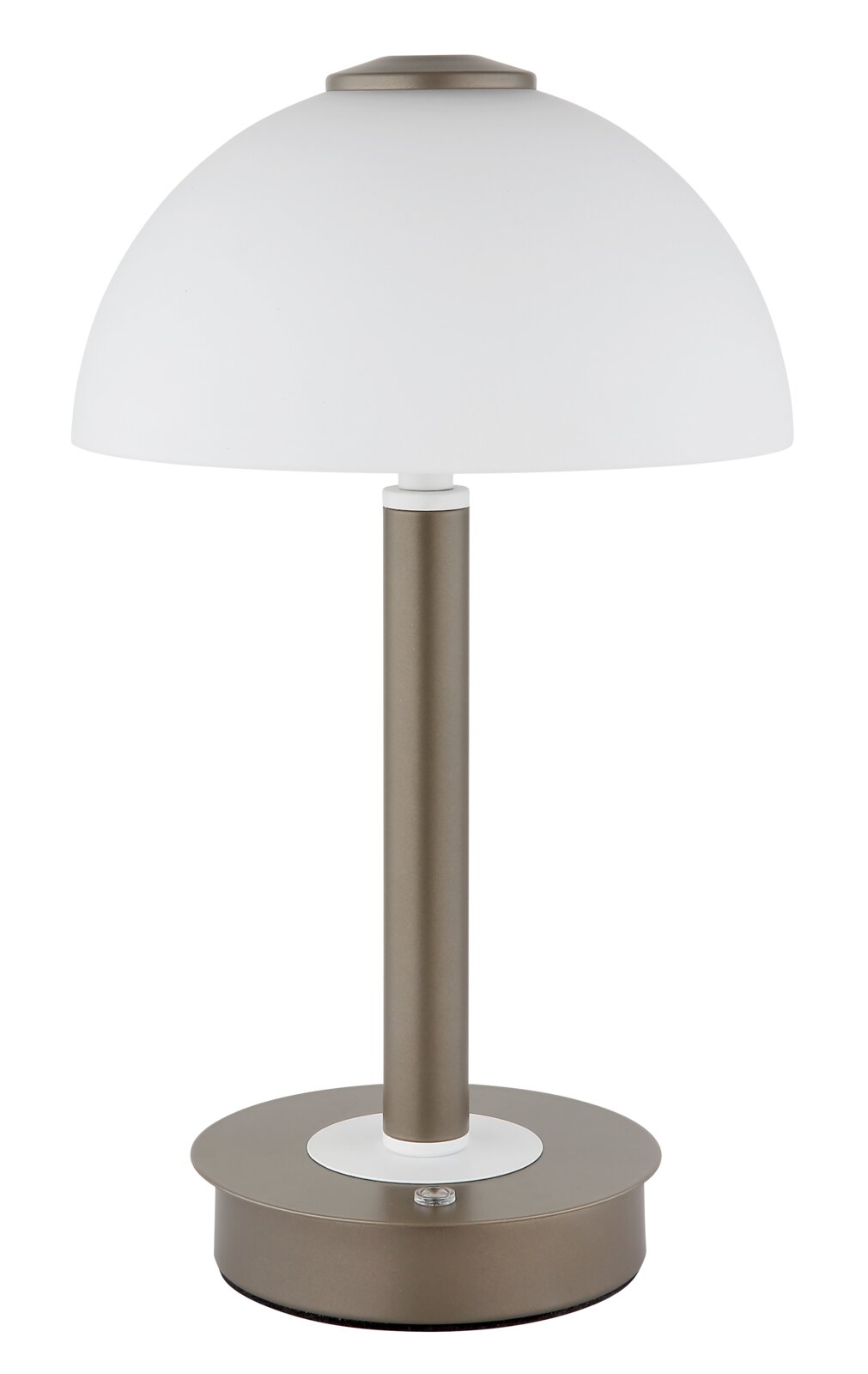 Moderne Tischlampe mit halbkugelförmigem weißem Schirm und bronzefarbenem Metallfuß, freigestellt auf weißem Hintergrund, frontale Ansicht