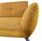 Nahaufnahme eines gelben Megasofas mit weicher Polsterung und modernen Metallbeinen, seitliche Perspektive