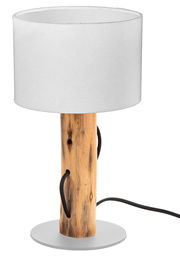 Tischleuchte mit rundem, weißem Lampenschirm und einem rustikalen Holzfuß, seitliche Perspektive