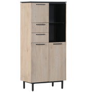 Vitrine aus Holz mit schwarzen Akzenten, vertikale Streifen und offene Fächer, seitliche Perspektive