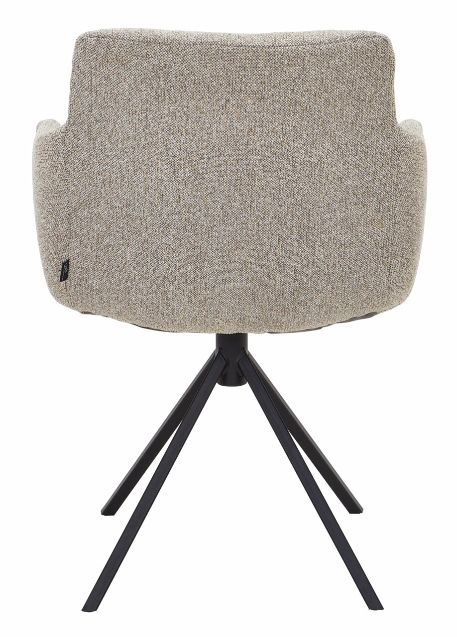Achterkant van een fauteuil met een beige stoffen bekleding en een zwart metalen frame.