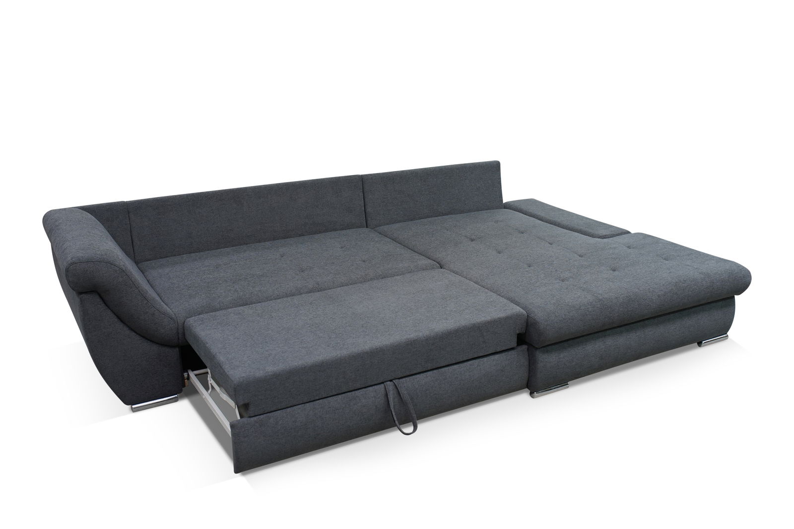 Graues Ecksofa mit Schlaffunktion, von schräg vorne fotografiert