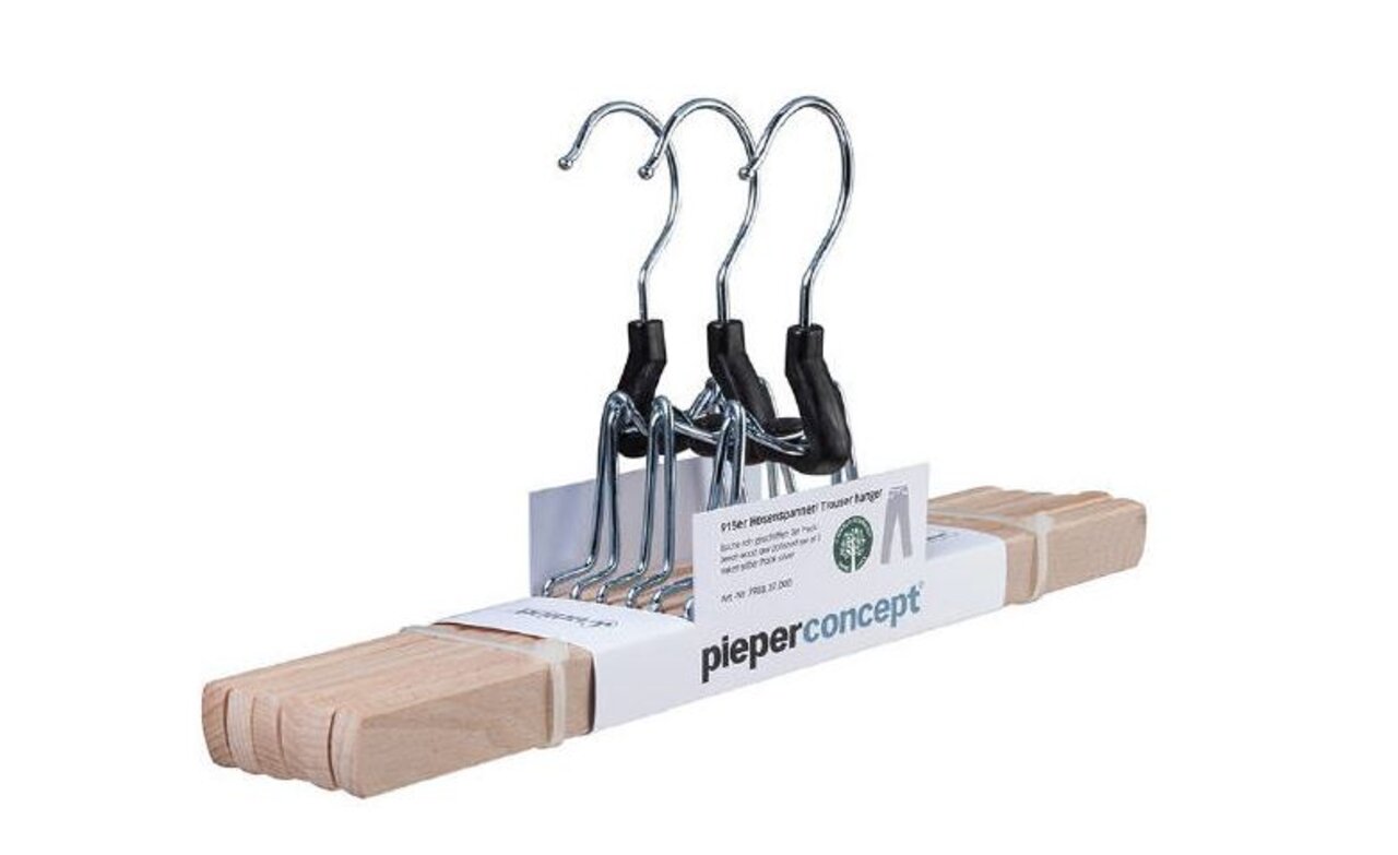 Dreier-Set Hosenbügel aus Holz und Metall, seitliche Perspektive