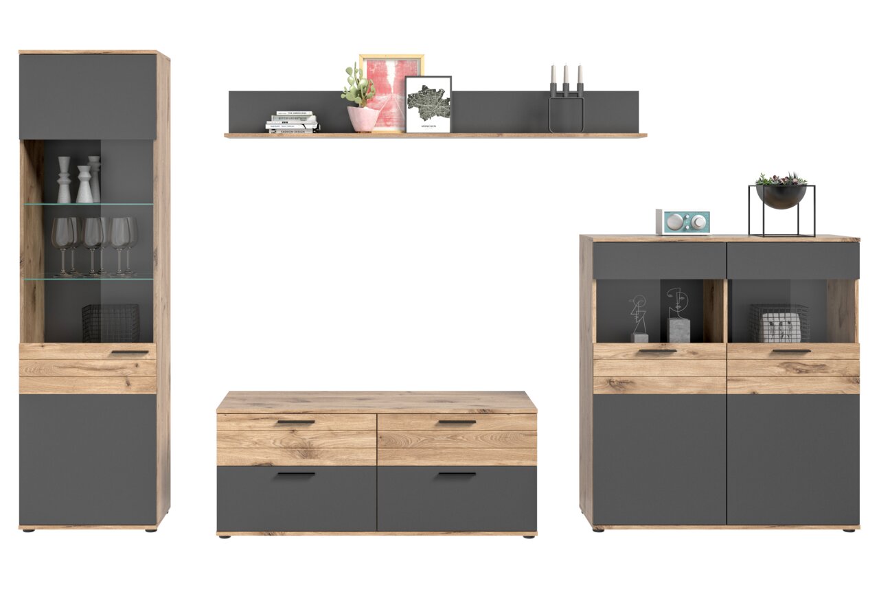 Wohnkombination in moderner Holz- und Graufarbkombination, bestehend aus einem hohen Schrank, einem TV-Board, einem Wandregal und einem Sideboard, frontal betrachtet.