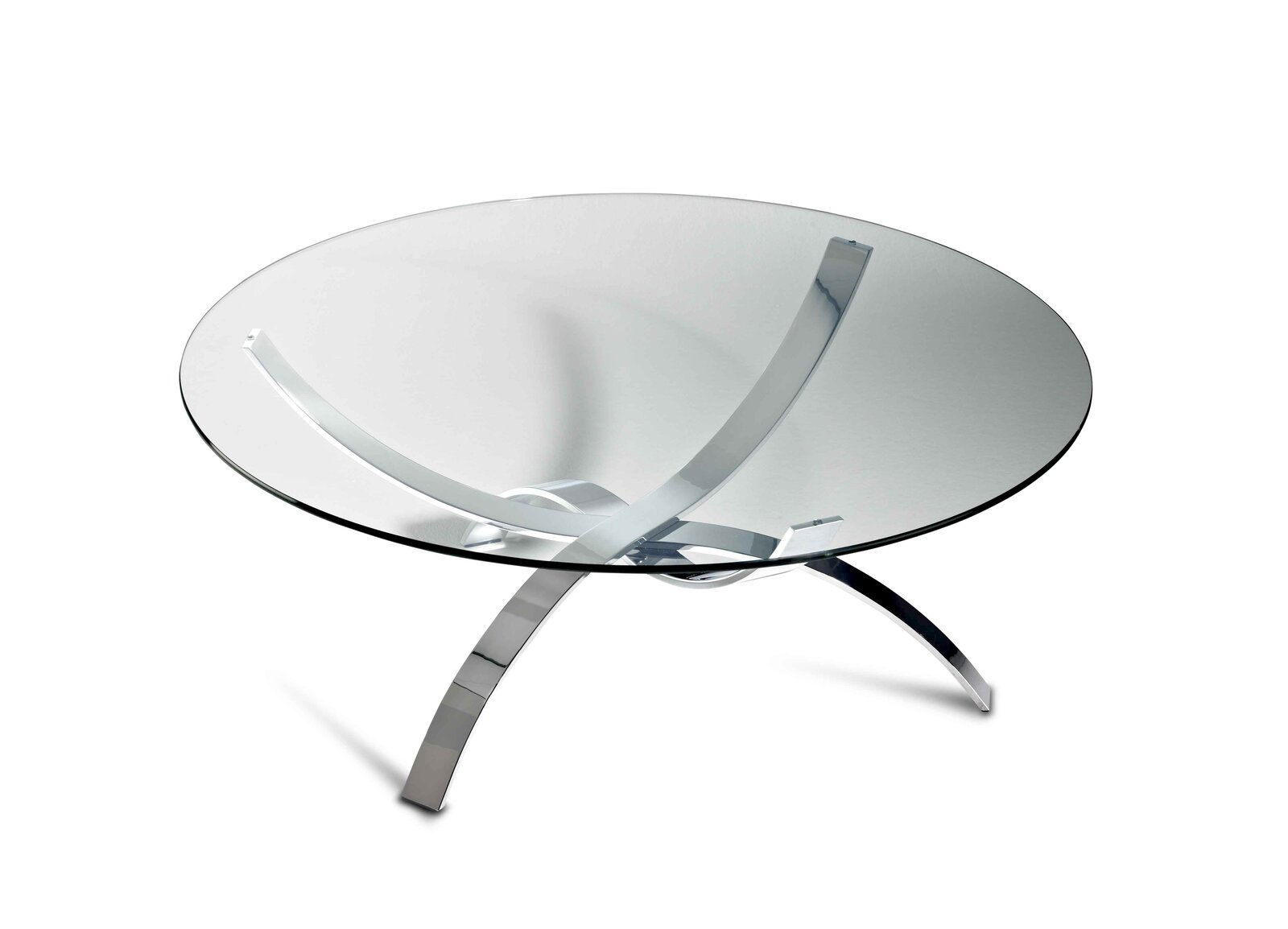 Moderner Couchtisch mit runder Glasplatte und gebogenen Metallbeinen, seitliche Perspektive
