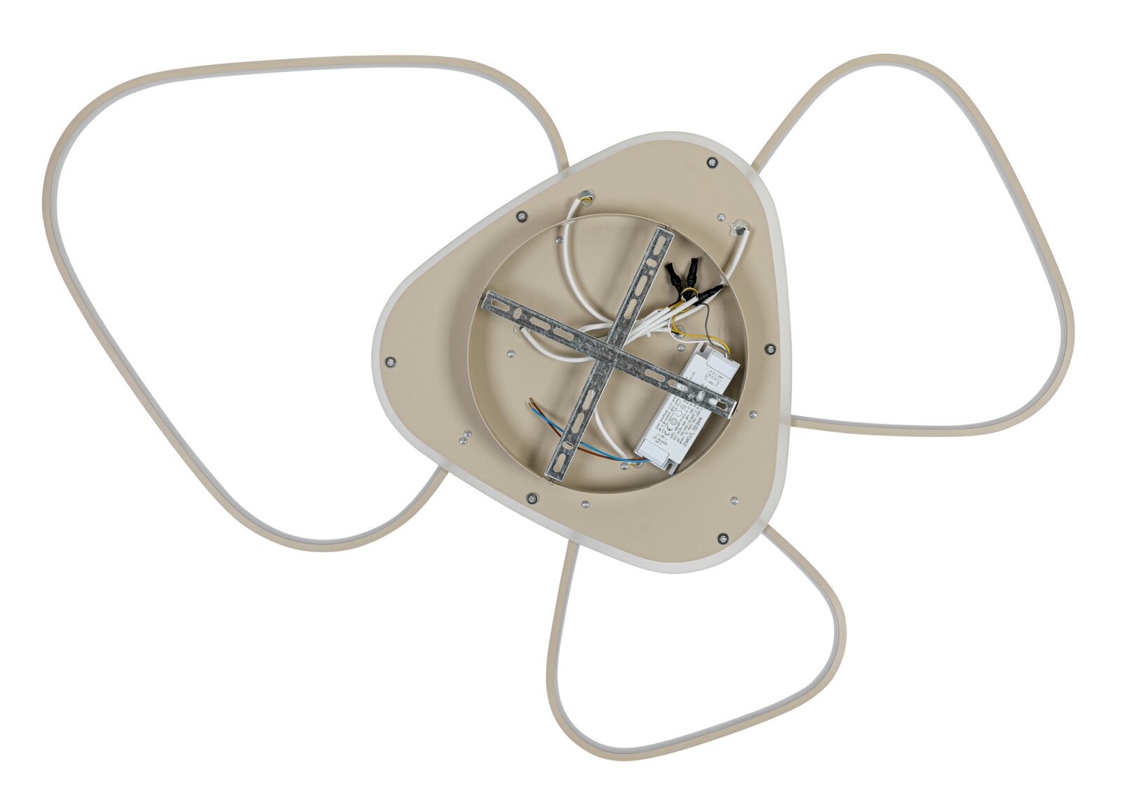 LED-plafondlamp in driehoekige vorm met drie gebogen armen, gezien van onderaf.