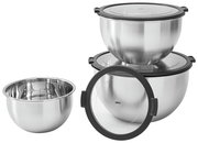 Dreiteiliges Schüssel-Set Mondi aus Edelstahl mit transparenten Deckeln, seitliche Perspektive.