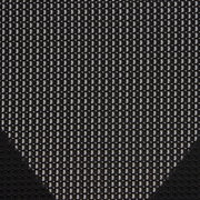 Nahaufnahme eines schwarzen Netzstoffs, der für einen Drehstuhl verwendet wird, aus der Vogelperspektive.