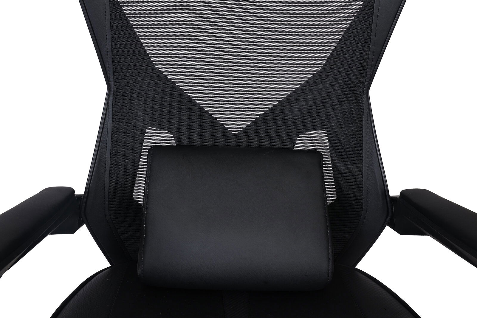 Vorderansicht eines Gaming Stuhls mit ergonomischer Rückenlehne und Lendenkissen.