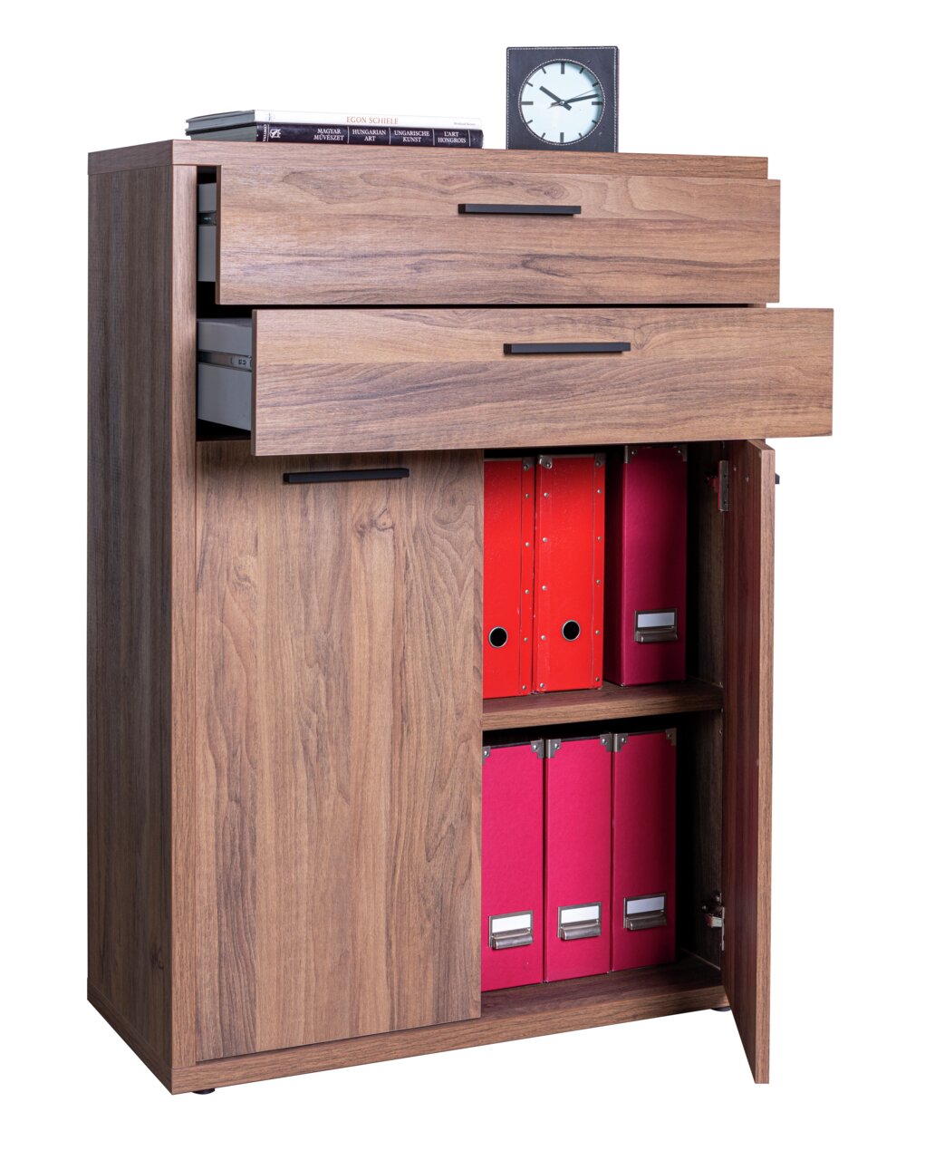 Holzschrank mit zwei offenen Schubladen und einer geöffneten Tür, gefüllt mit roten Ordnern, aus der Perspektive von vorne links.