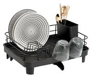 Schwarzer Geschirrabtropfständer mit Tellern, Gläsern und Besteck, seitliche Perspektive