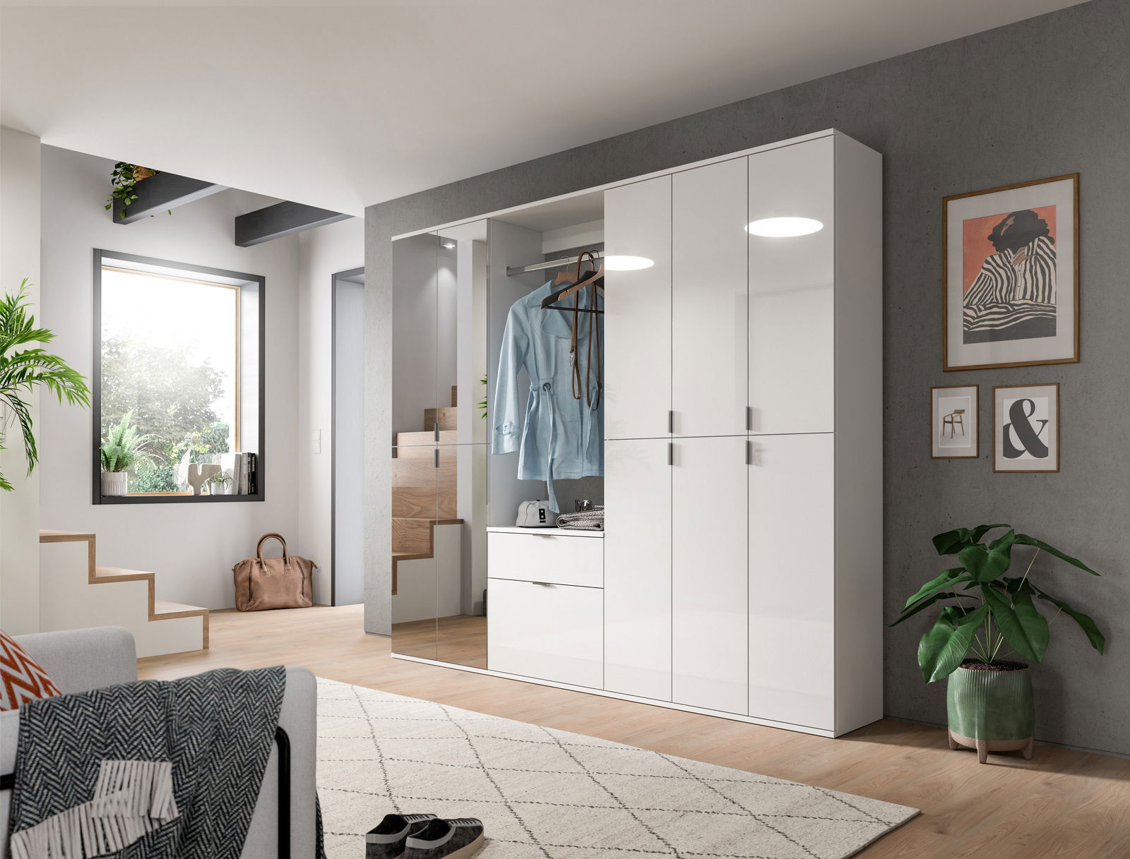 Moderner weißer Hochschrank in einem stilvollen Wohnzimmer, frontal betrachtet, mit integrierter Garderobe und Schubladen.