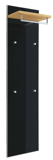 Modernes Garderobenpaneel mit schwarzer Oberfläche, vier Haken und einem Holzregal, seitliche Perspektive.