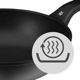 Nahaufnahme einer schwarzen Schmorpfanne mit Griff, seitliche Perspektive, mit Symbol für gleichmäßige Hitzeverteilung.