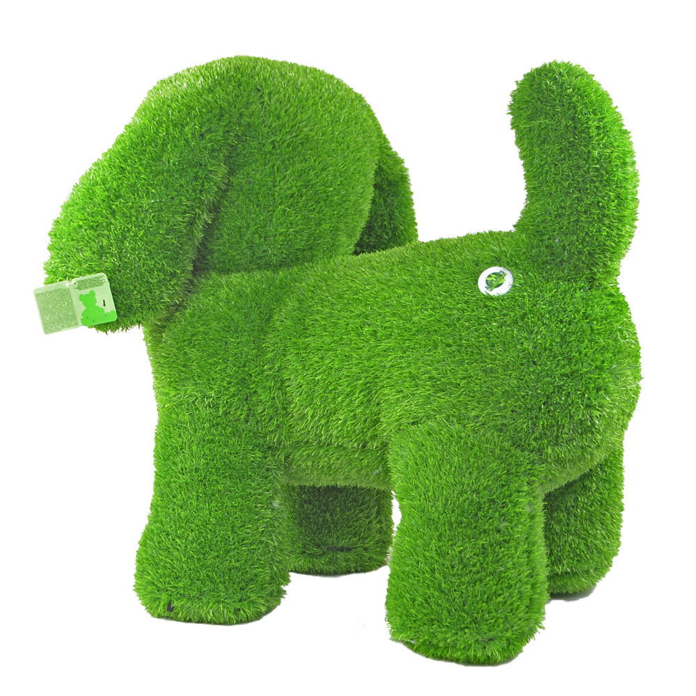 Grüne, stehende Hundeskulptur aus Kunstgras, seitliche Perspektive