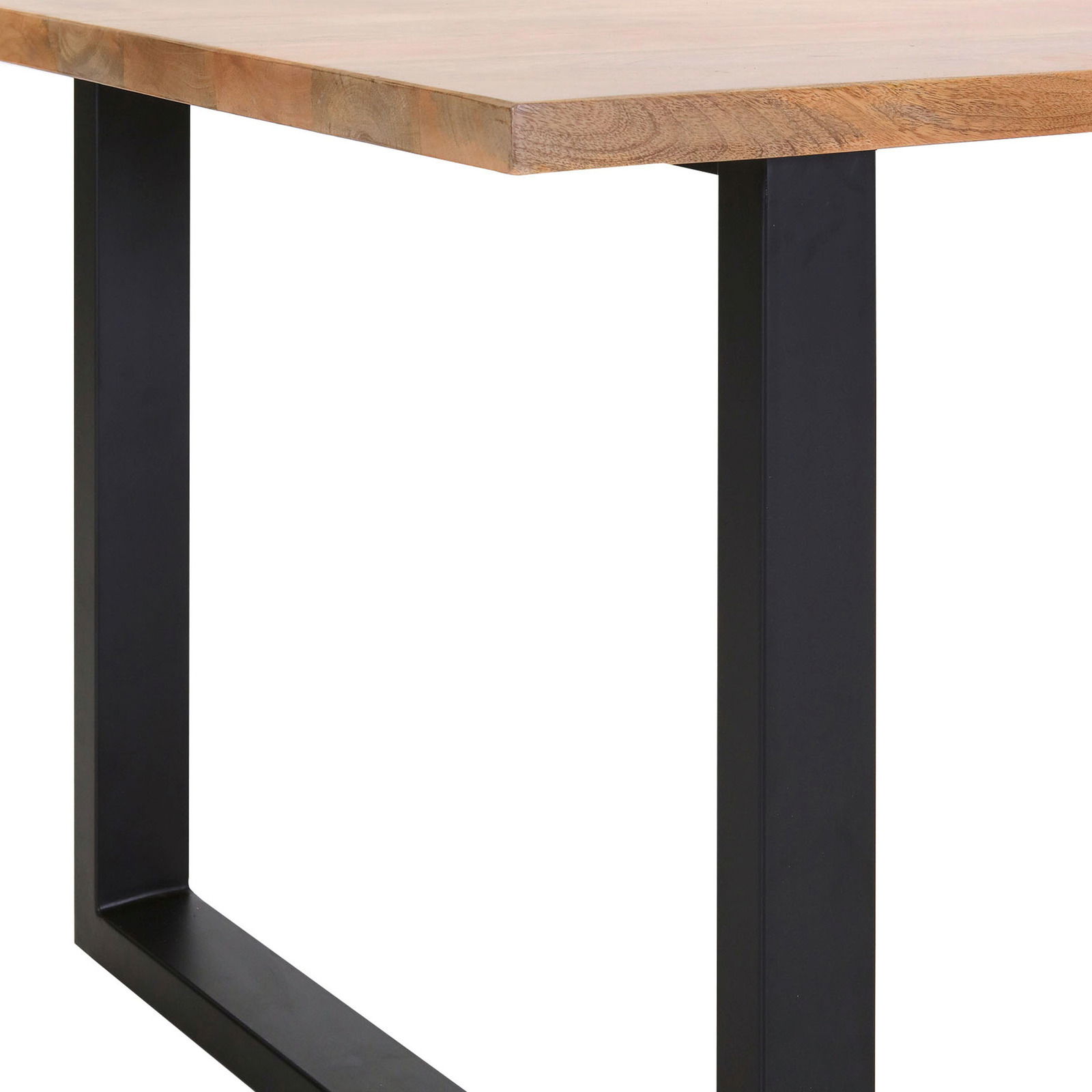 Nahaufnahme eines Esstisches mit einer Holzplatte und einem schwarzen Metallgestell, seitliche Perspektive