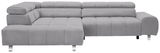 Graues Ecksofa mit Ottomane links, moderne Polsterung und verchromten Füßen, Frontansicht.