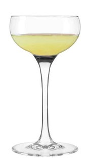 Likörschale Cheers aus Glas, gefüllt mit gelber Flüssigkeit, seitliche Ansicht