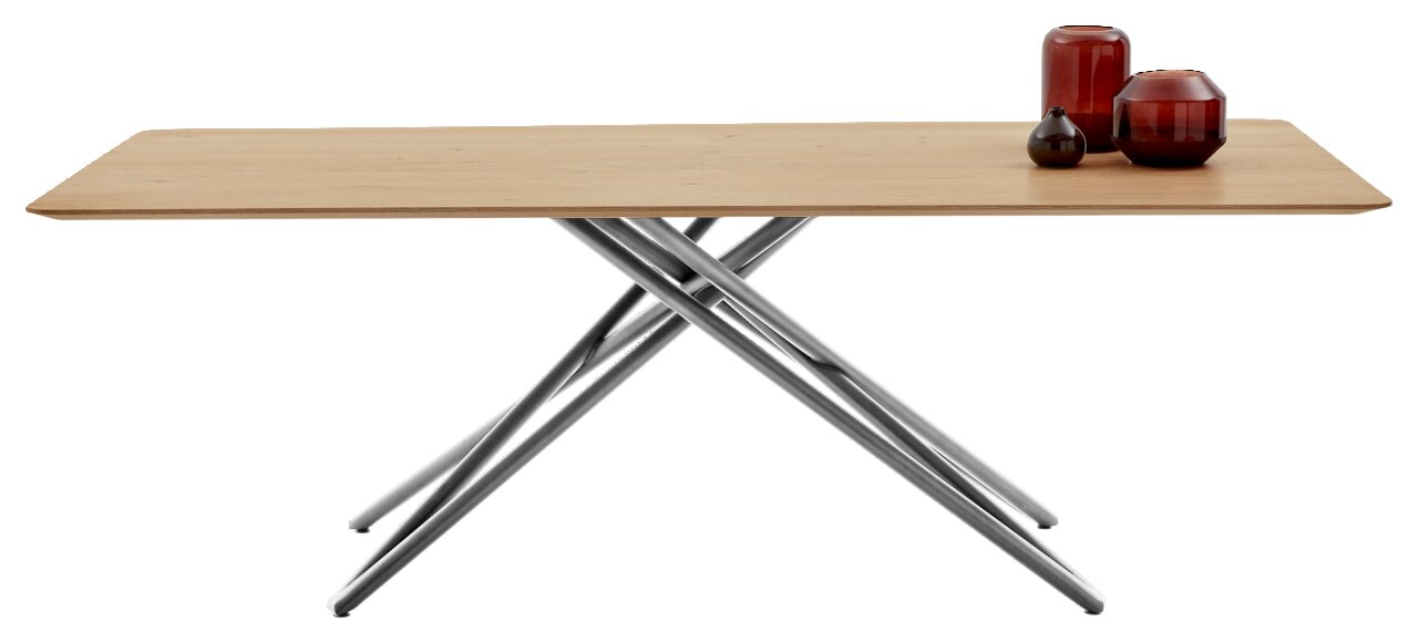 Moderner Esstisch mit Holzplatte und gekreuzten Metallbeinen, seitliche Perspektive