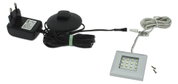 LED-Unterbauleuchte-Set mit silberner quadratischer LED-Leuchte, Netzteil und Kabeln, Draufsicht