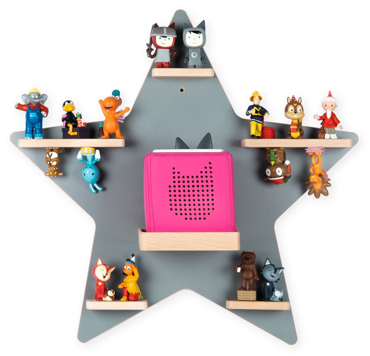 Graues, sternförmiges Wandregal aus Holz mit mehreren kleinen Ablagebrettern und bunten Spielfiguren sowie einem pinken Lautsprecher in der Mitte, frontal von vorne fotografiert.