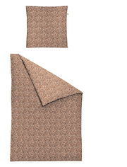 Bettwäsche-Set mit geometrischem Muster in Braun- und Beigetönen, bestehend aus einem Kissenbezug und einem Bettdeckenbezug, aus der Vogelperspektive fotografiert.