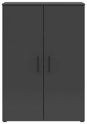 Schwarze Kommode mit zwei Türen und minimalistischen Griffen, Frontalansicht