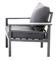 Moderner grauer Sessel aus Metall und Stoff, Seitenansicht