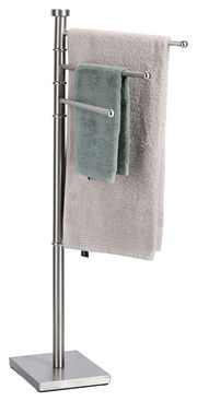 Moderner Handtuchhalter aus Edelstahl mit drei Armen, frontal abgebildet, mit zwei Handtüchern in Grau und Grün.