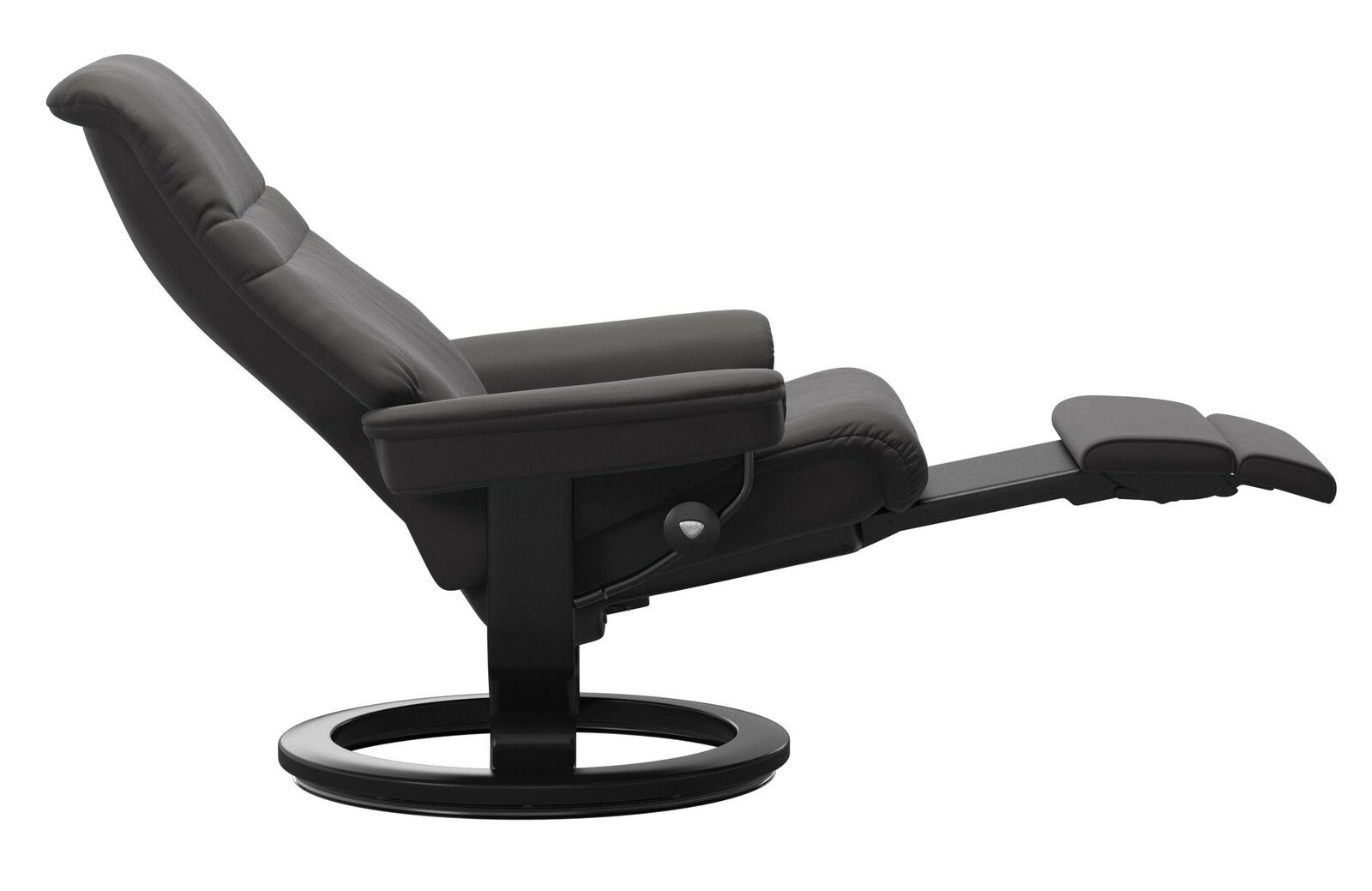 Seitliche Ansicht eines modernen, schwarzen Einzelsessels mit verstellbarer Rückenlehne und Fußstütze.