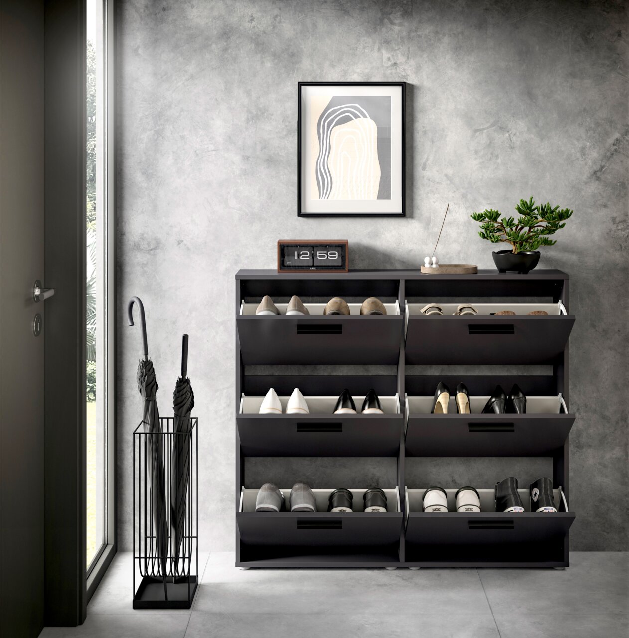 Schuhkipper mit sechs Fächern in modernem Design, frontal fotografiert, mit Schuhen und Dekorationen darauf.