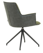 Moderner Sessel mit grauem Bezug und grünem Innenpolster, seitliche Perspektive