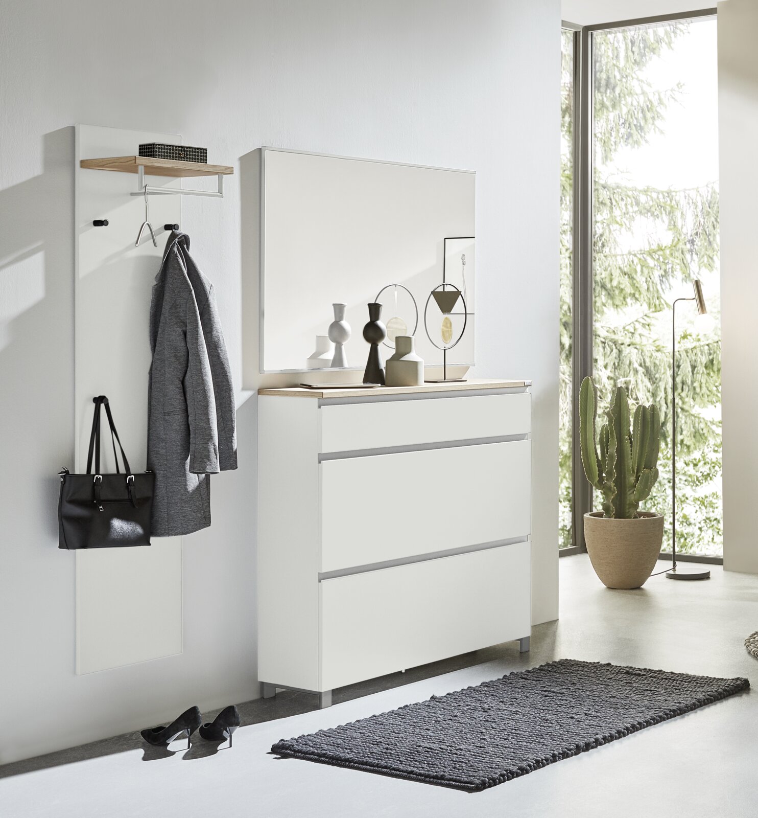 Dieter Knoll Garderoben-Set 3-tlg. SORRENT Modernes Garderoben-Set in Weiß mit Wandpaneel, Kleiderhaken, Ablage und Kommode, seitliche Perspektive