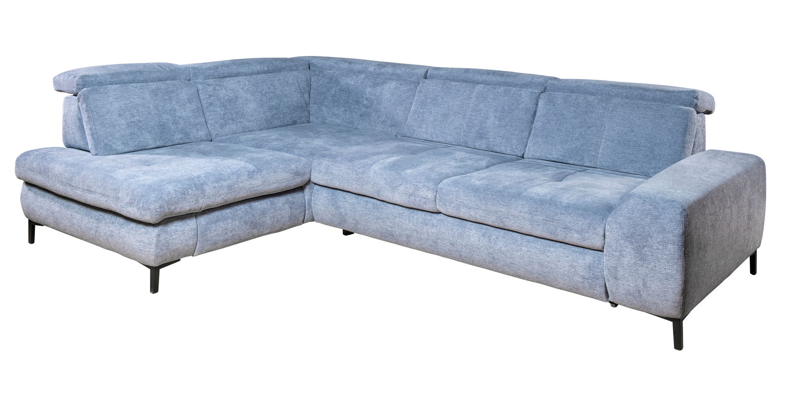 Blaue Eckcouch mit verstellbaren Kopfstützen, aus der Perspektive von vorne links fotografiert.