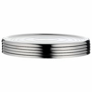 Stapel von Gläsertellern aus Glas, seitliche Perspektive