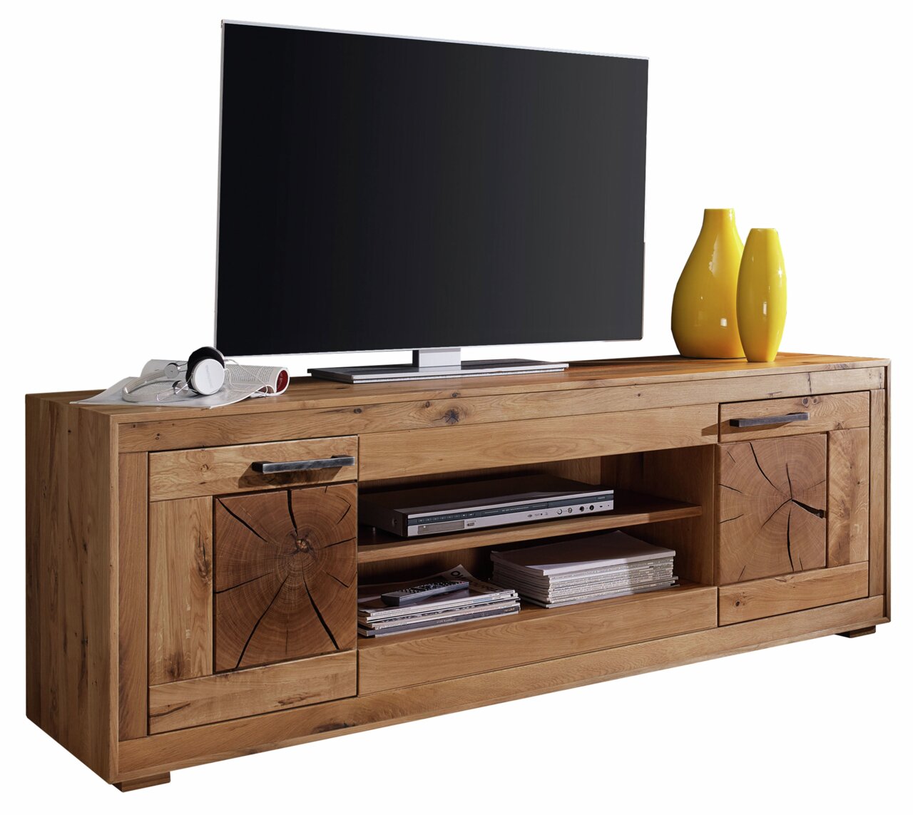 MERAN tv-lowboard van hout met natuurlijke nerf, met daarop twee gele vazen en een televisie, gezien vanaf de zijkant.