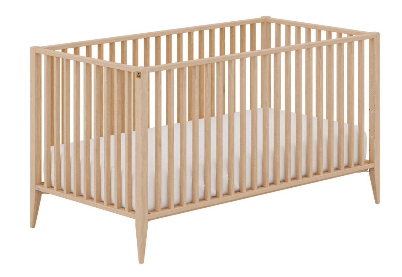 Holz-Babybett mit Gitterstäben, seitliche Perspektive