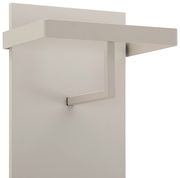 Garderobenpaneel in seitlicher Perspektive mit modernem, minimalistischem Design und einem Haken.